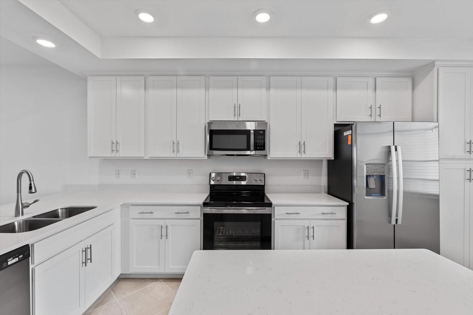 12180 WELLEN GOLF ST #305