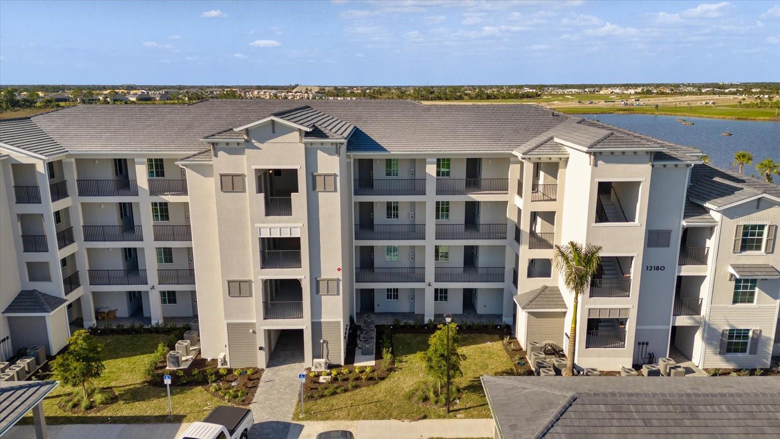 12180 WELLEN GOLF ST #305