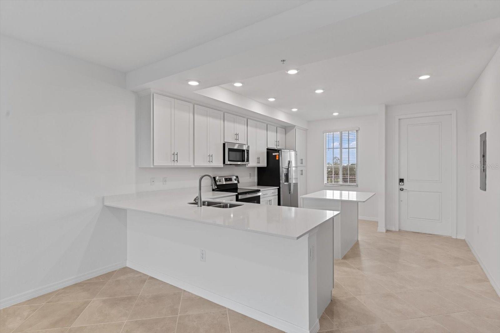 12180 WELLEN GOLF ST #305