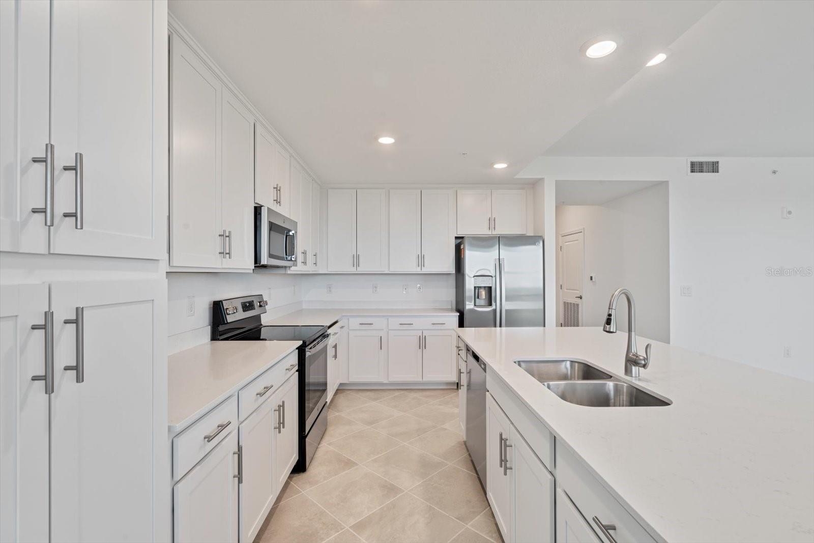 12180 WELLEN GOLF ST #302