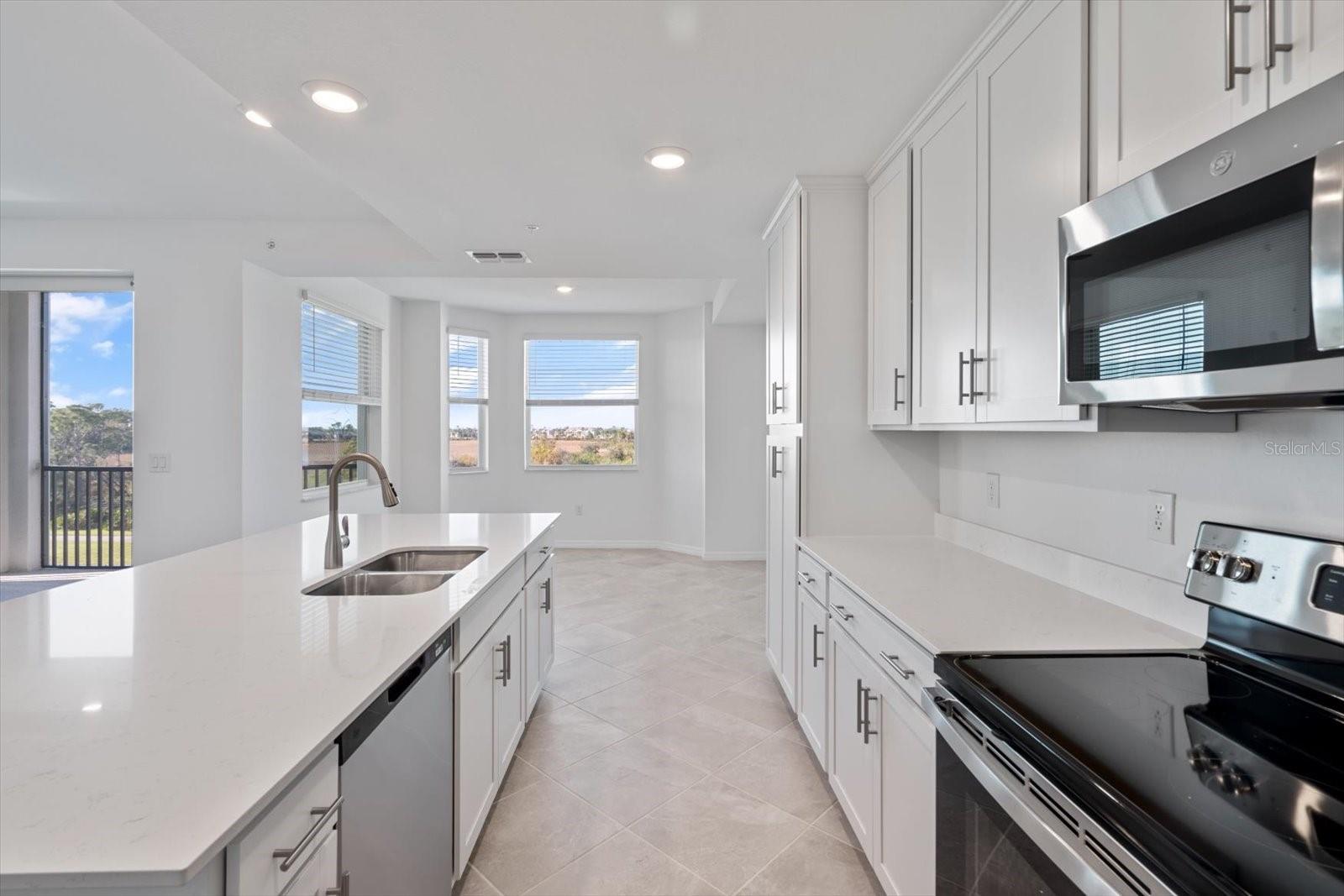 12180 WELLEN GOLF ST #302
