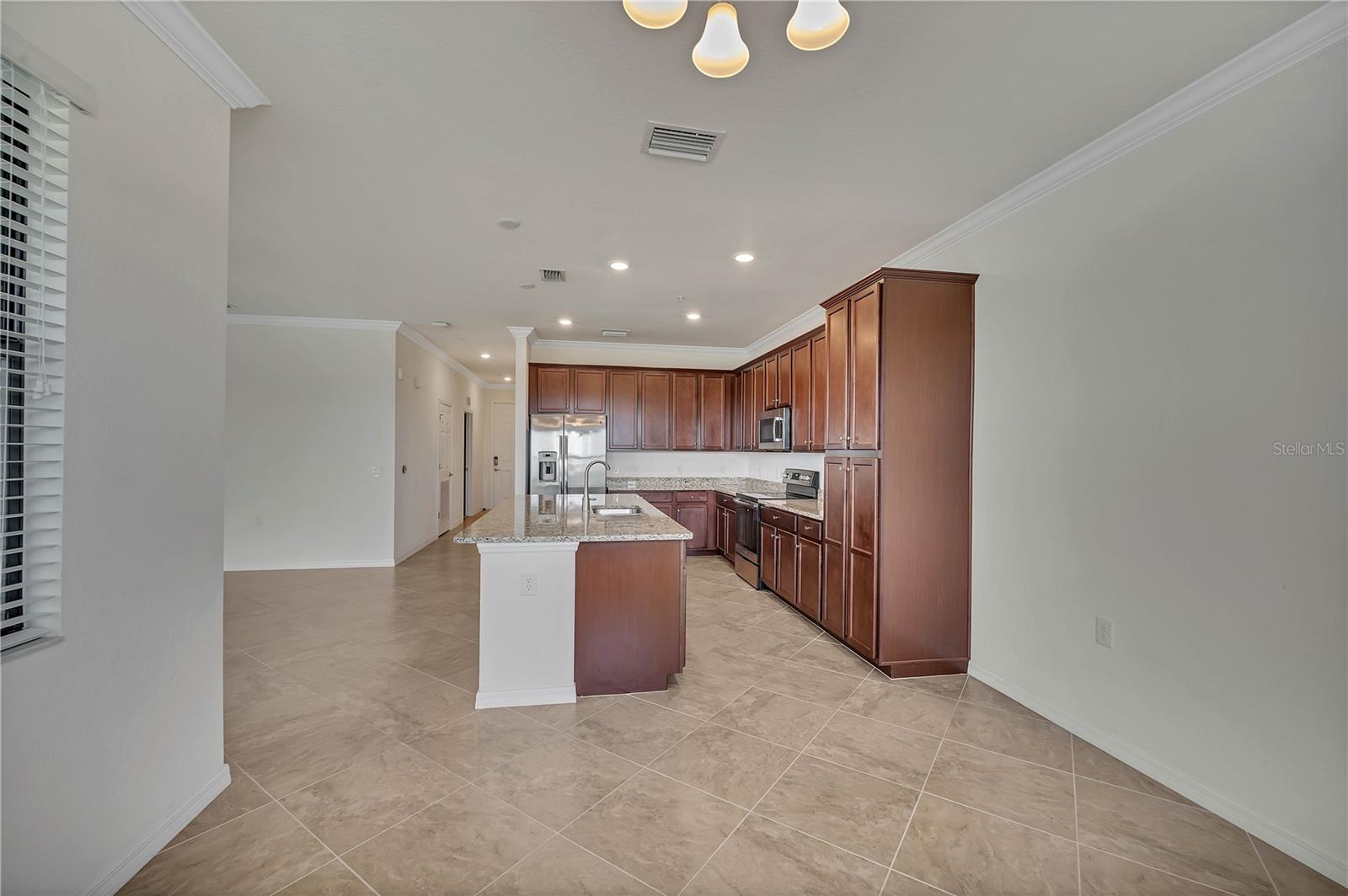 17118 VARDON TER #405