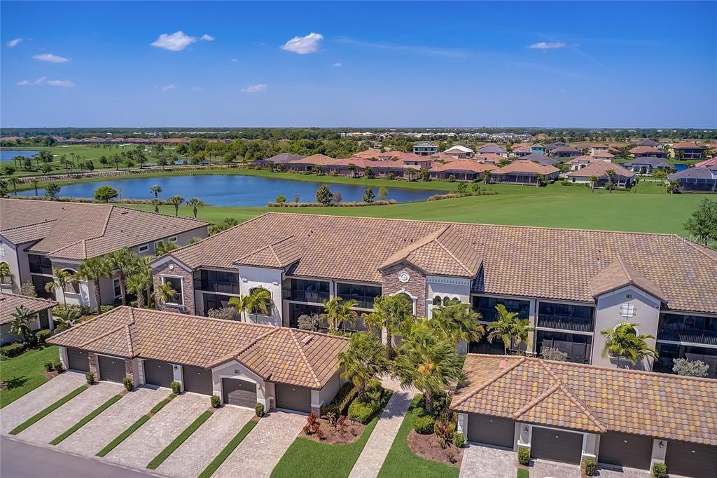 5517 PALMER CIR #203