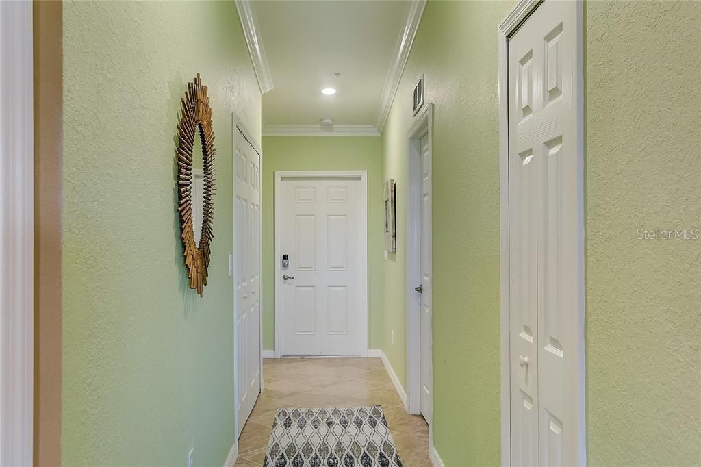 5517 PALMER CIR #203