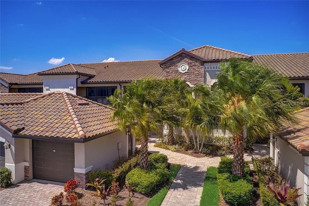 5517 PALMER CIR #203