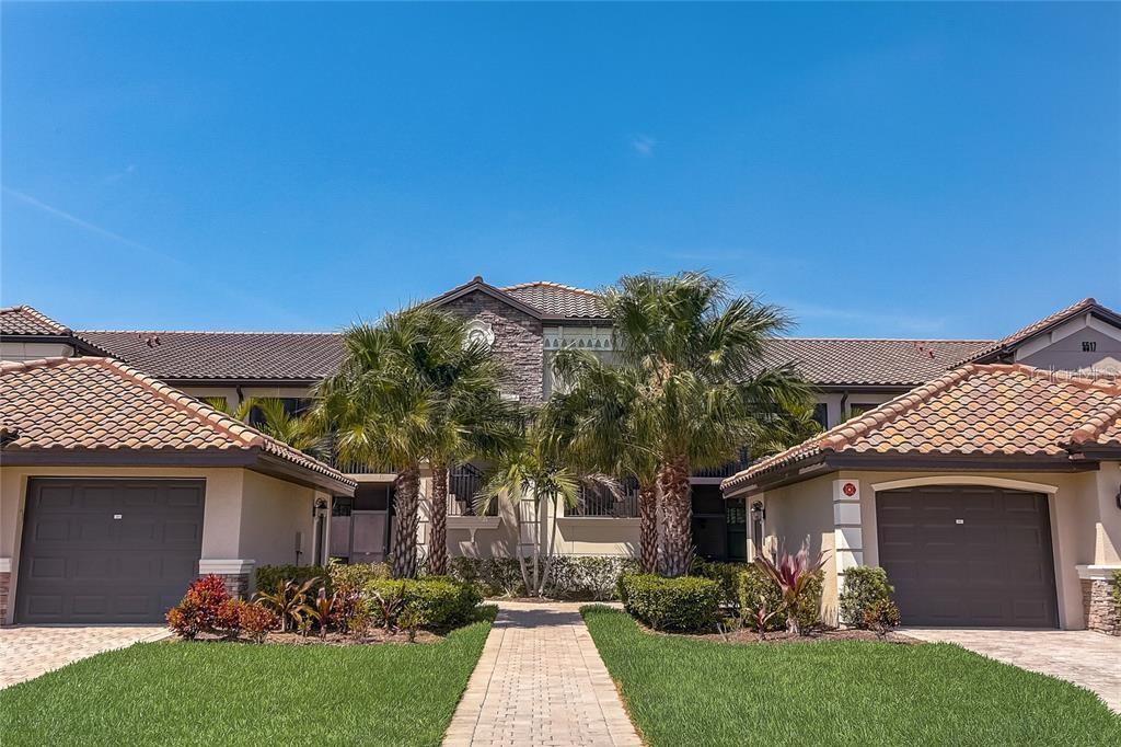 5517 PALMER CIR #203