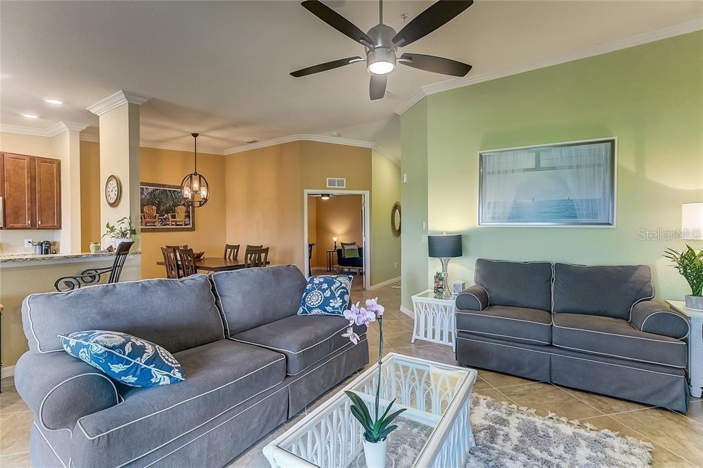 5517 PALMER CIR #203