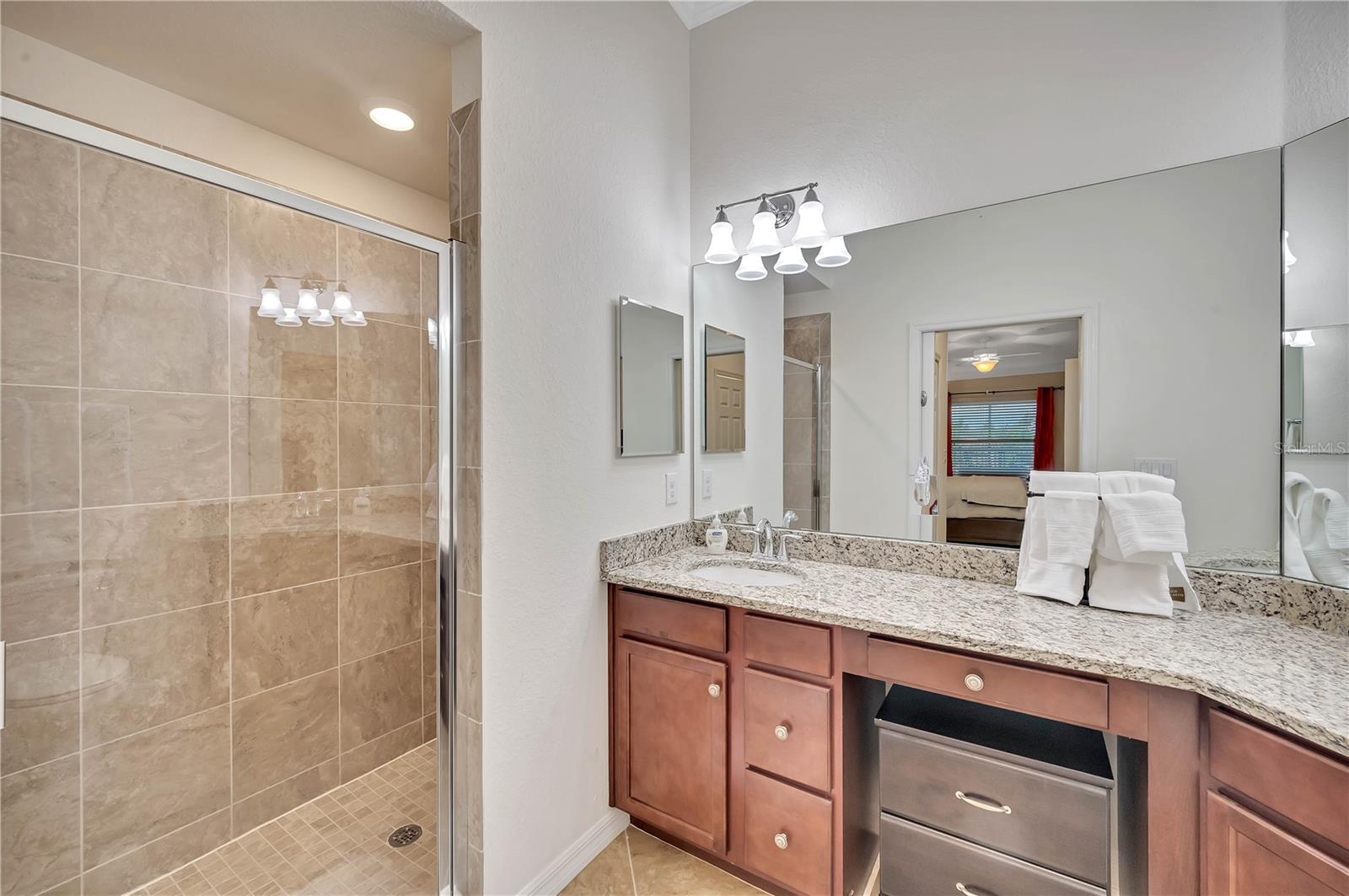 5517 PALMER CIR #203