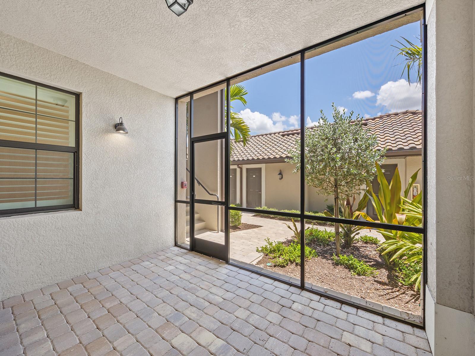 5694 PALMER CIR #105