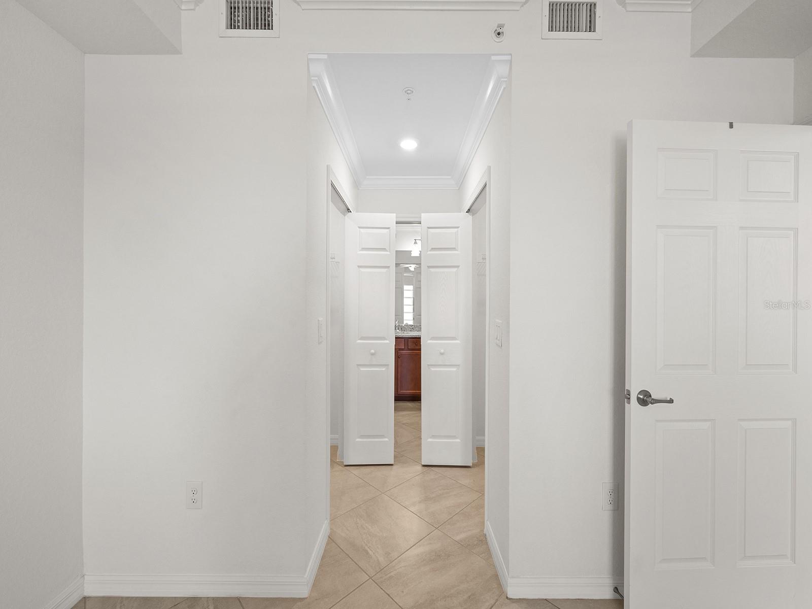 5694 PALMER CIR #105