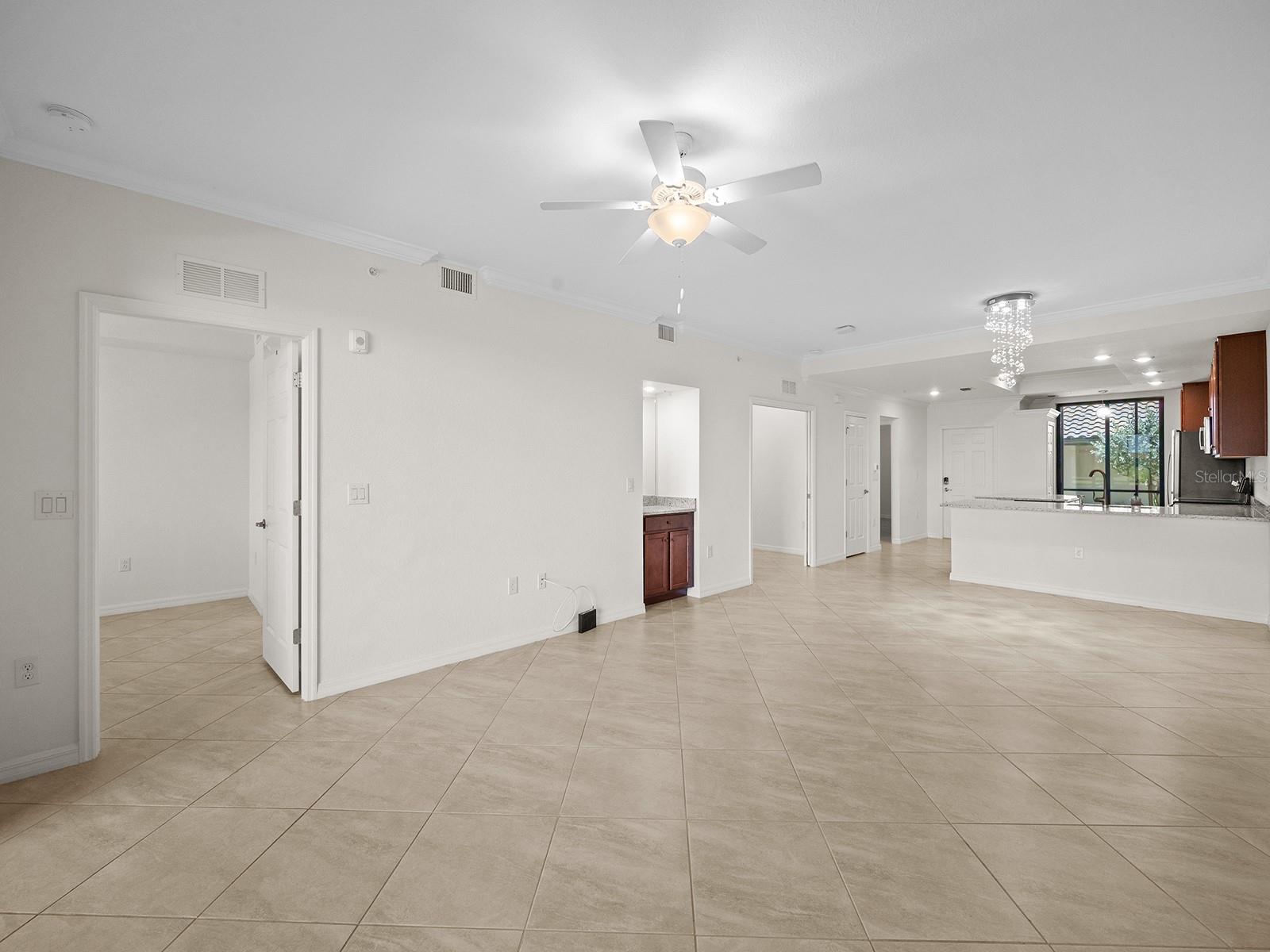 5694 PALMER CIR #105