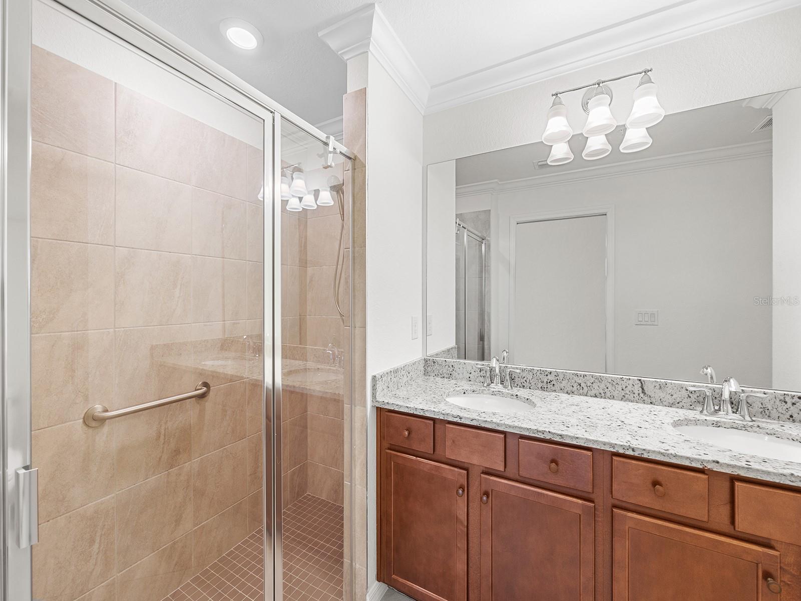 5694 PALMER CIR #105