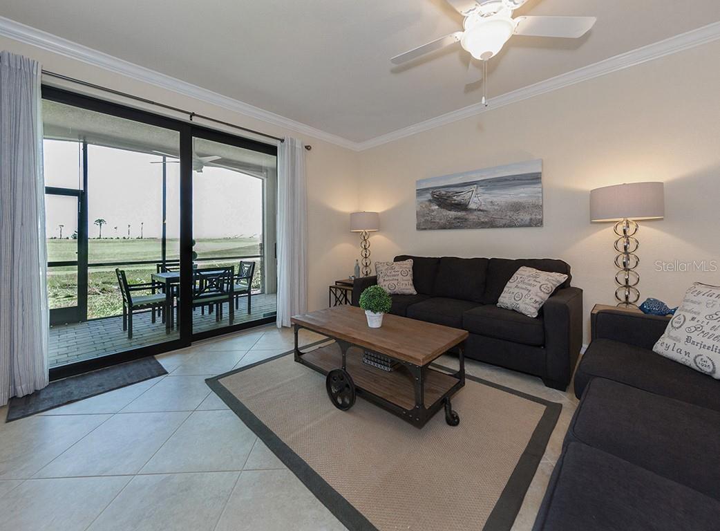 5518 PALMER CIR #102