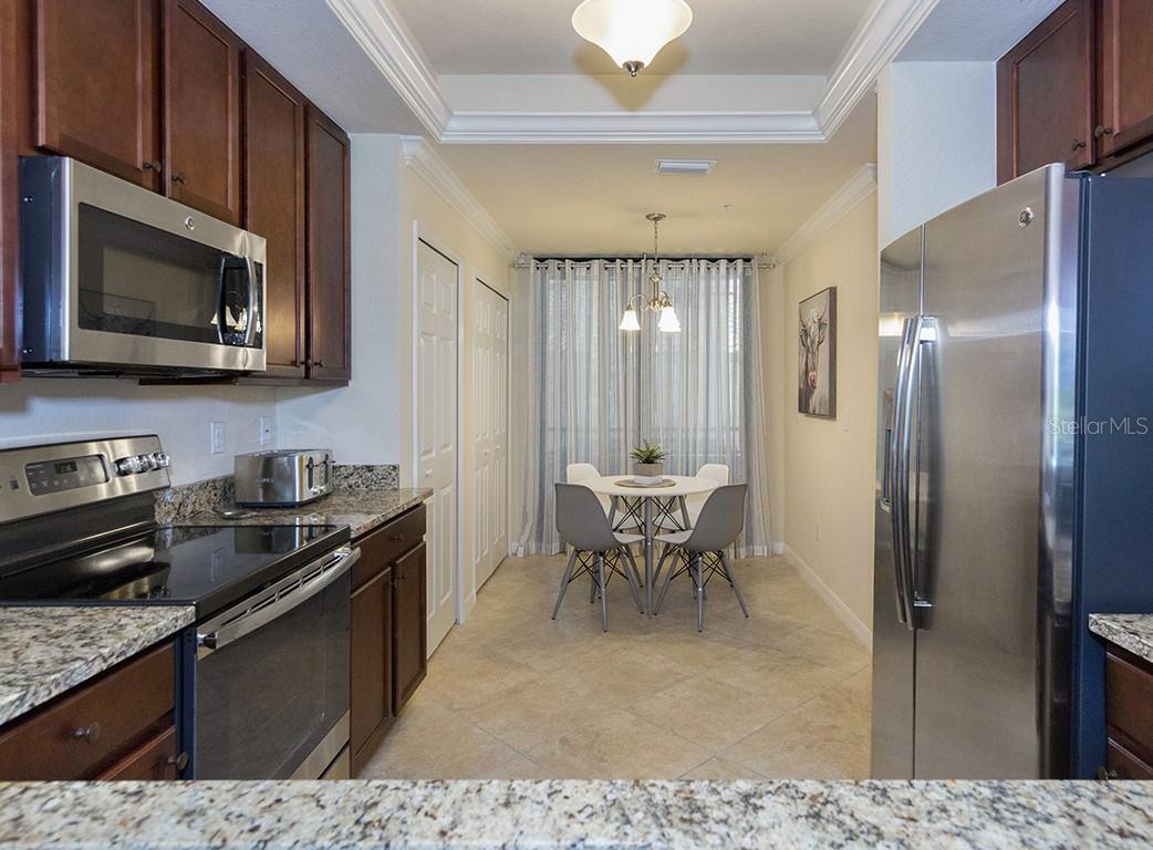 5518 PALMER CIR #102