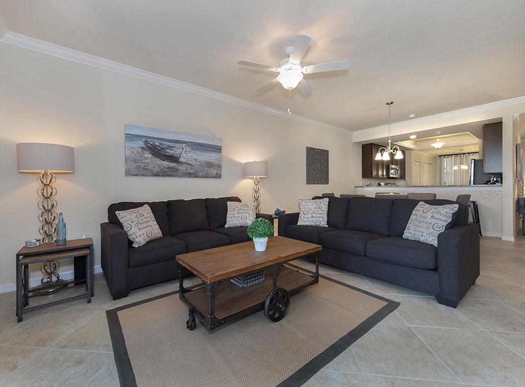 5518 PALMER CIR #102