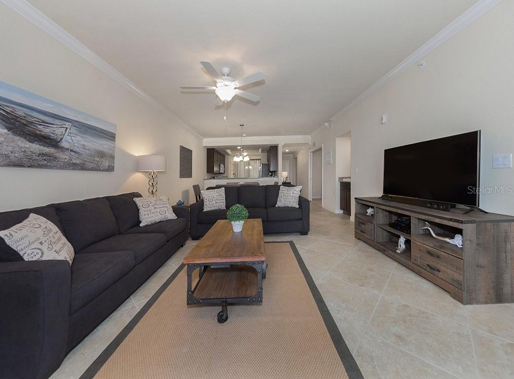 5518 PALMER CIR #102