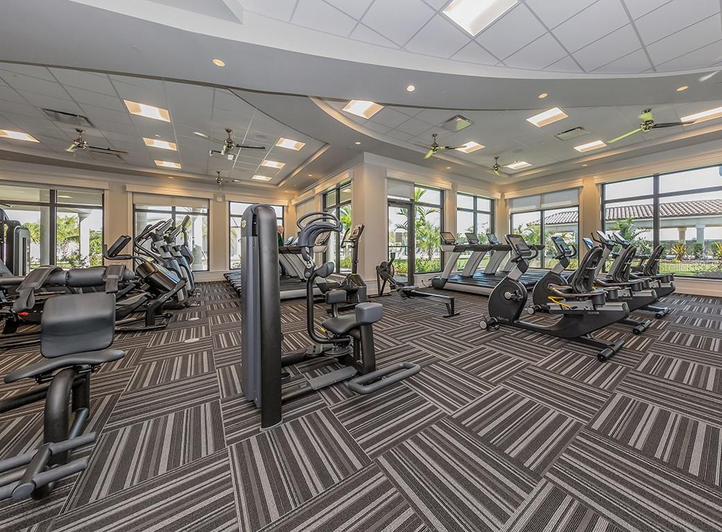 5528 PALMER CIR #105