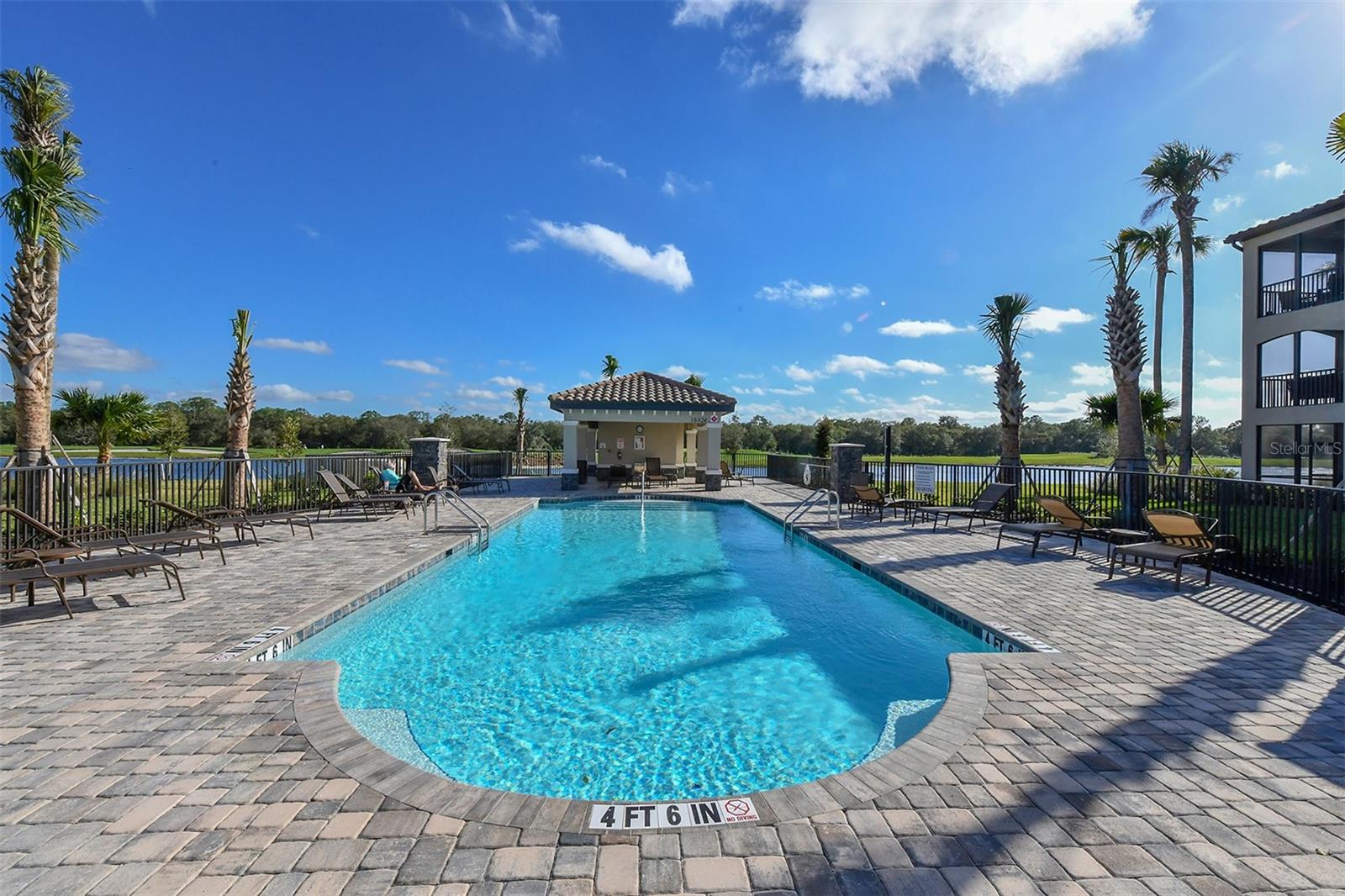 17520 GAWTHROP DR #401