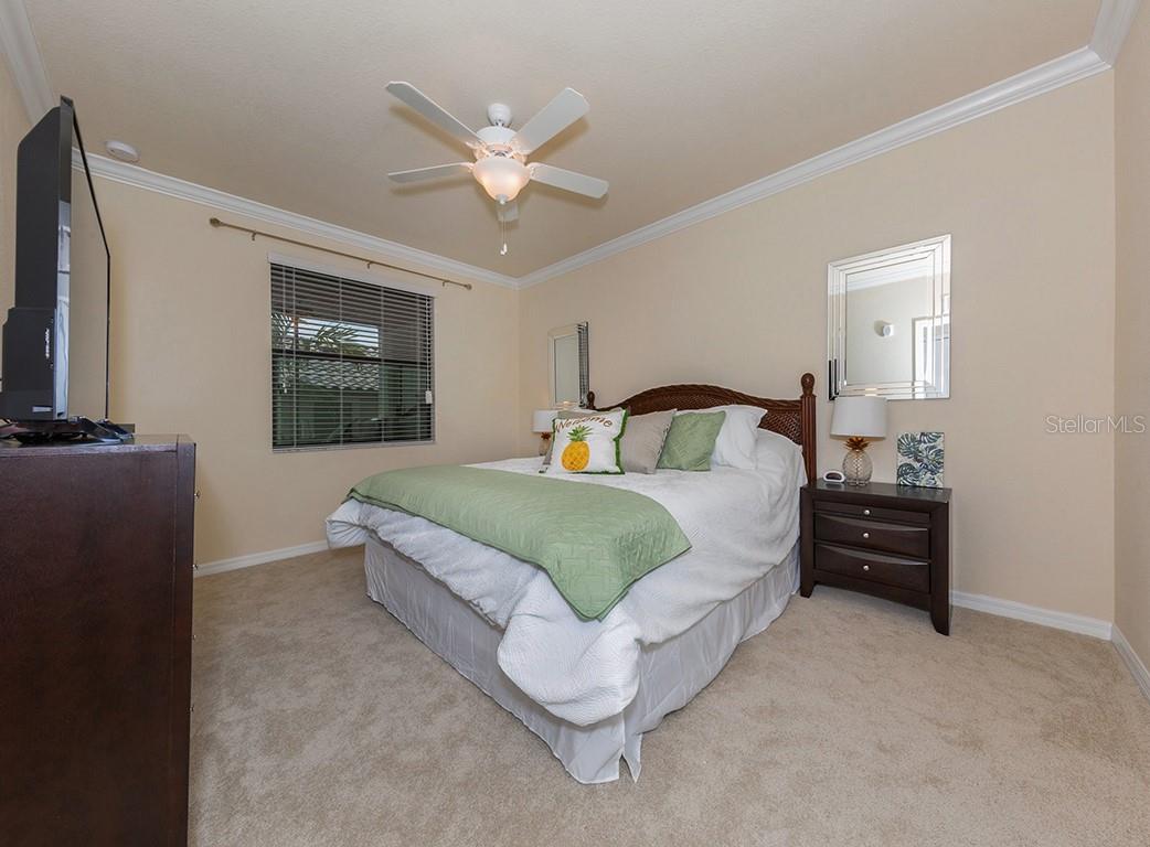 5548 PALMER CIR #103