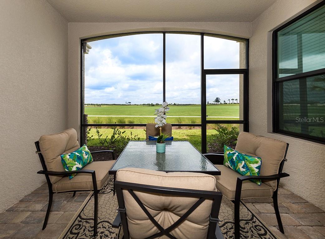 5548 PALMER CIR #103