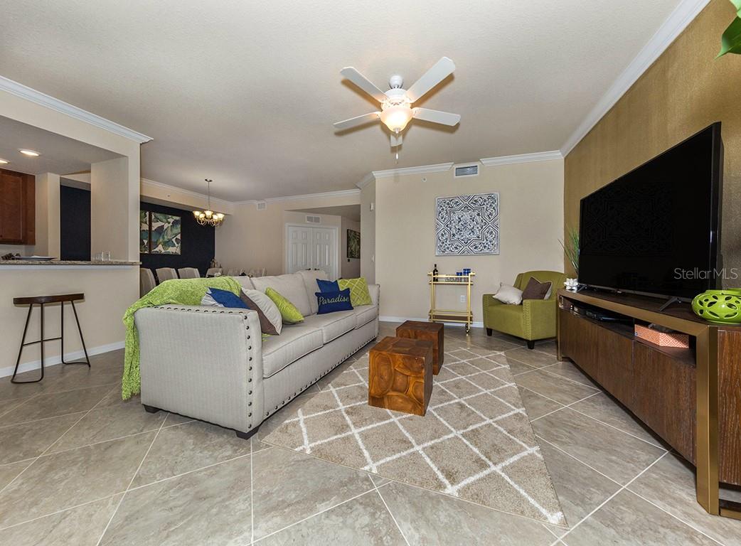 5548 PALMER CIR #103