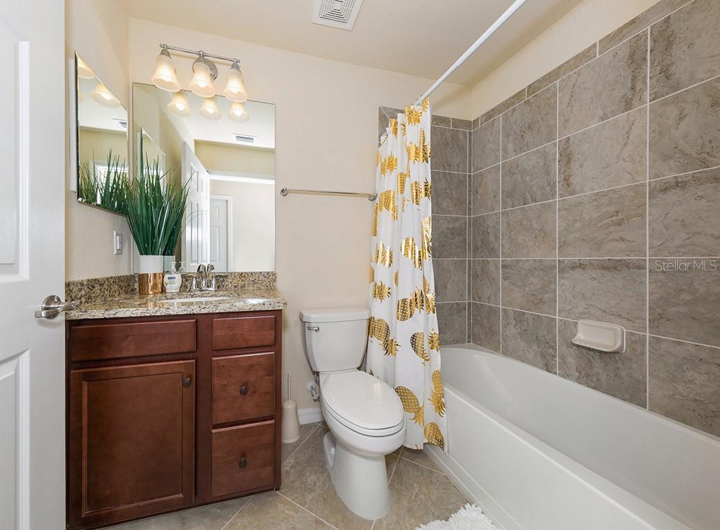 5548 PALMER CIR #103