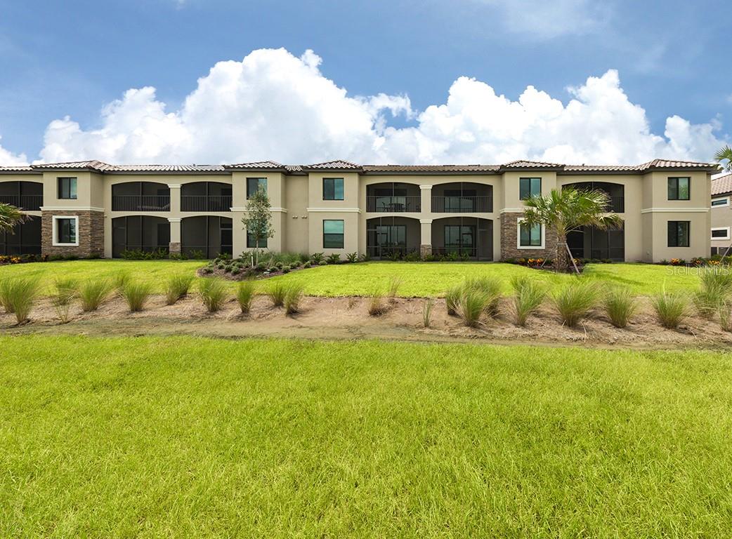 5548 PALMER CIR #103