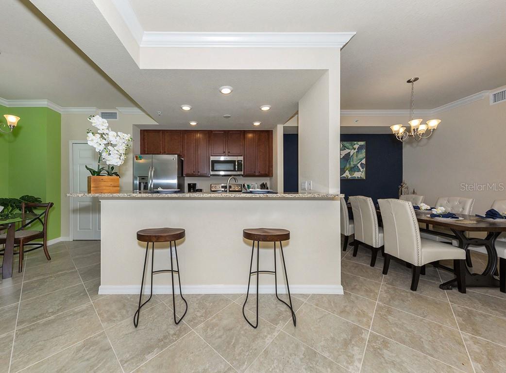 5548 PALMER CIR #103