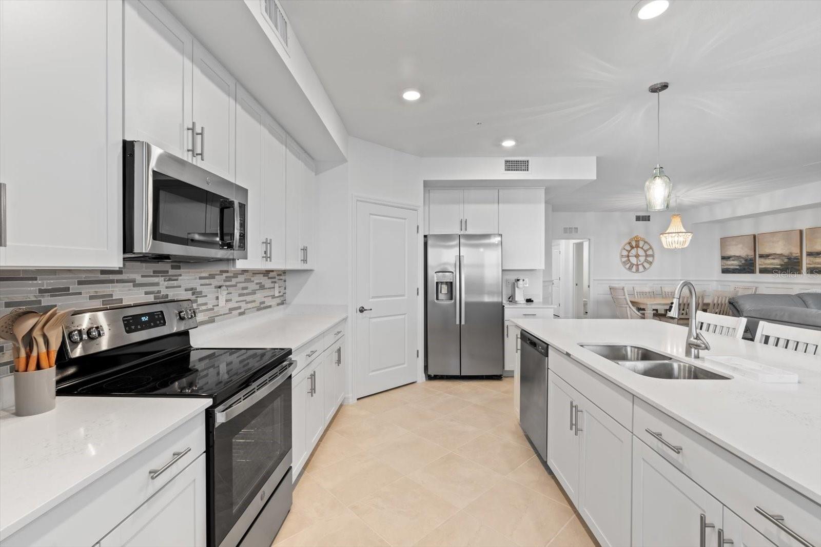 17585 BORACAY CT #2-102