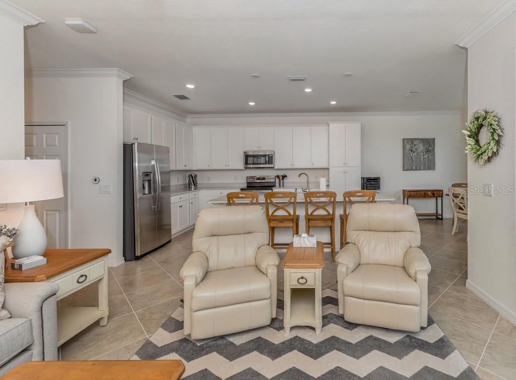 17510 GAWTHROP DR #406