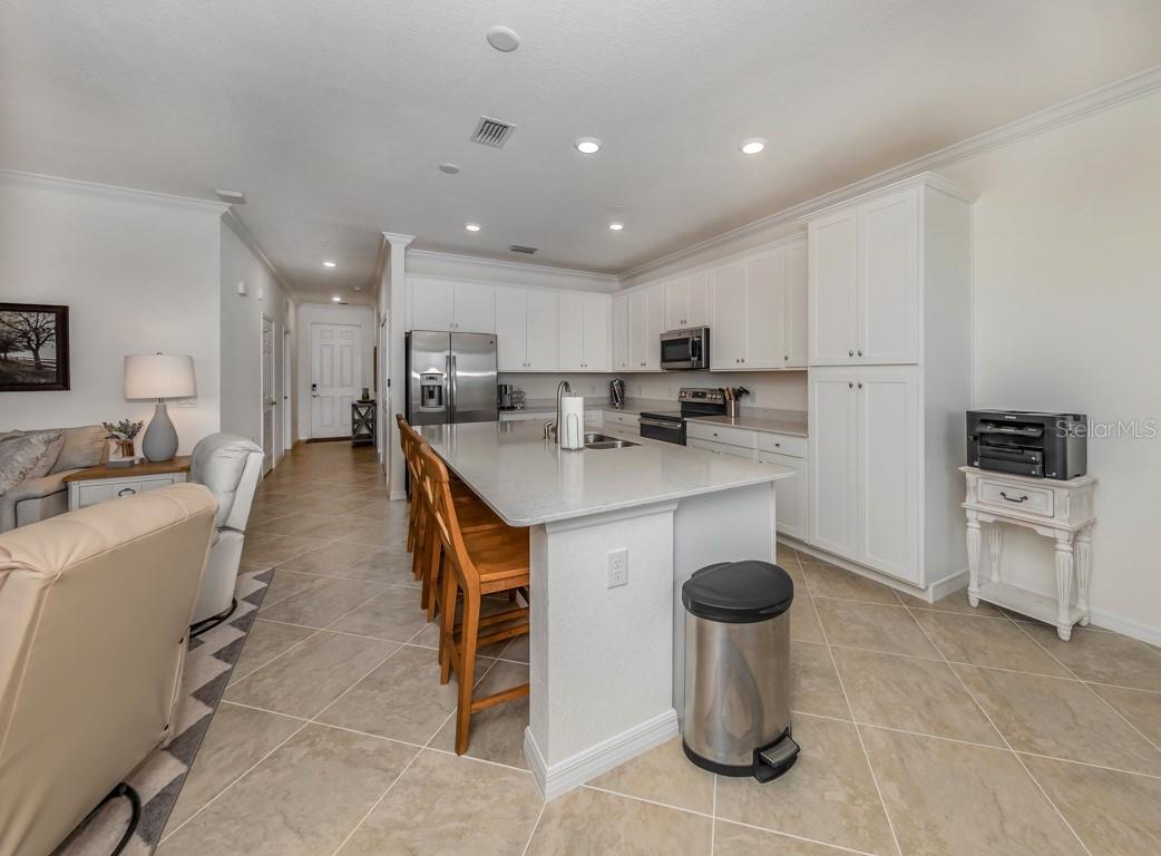 17510 GAWTHROP DR #406