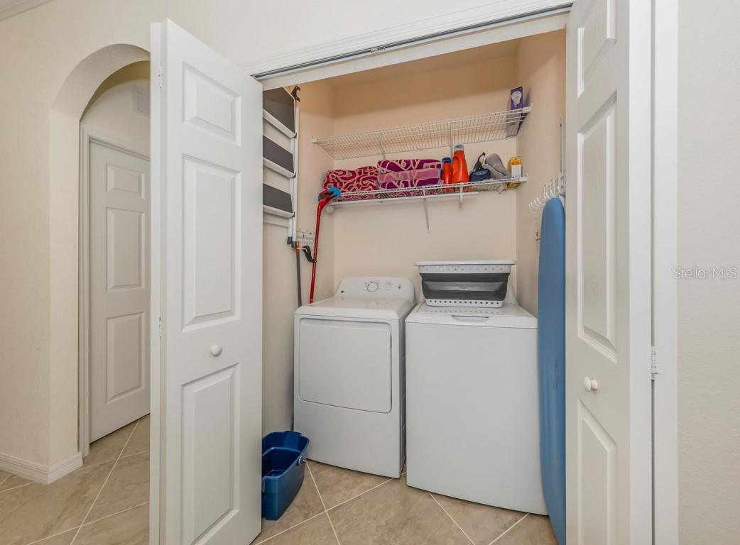 17510 GAWTHROP DR #406