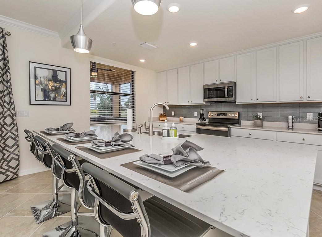 10792 TARFLOWER DR #102