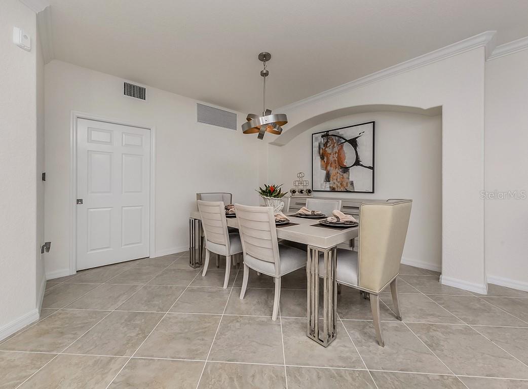 10792 TARFLOWER DR #102