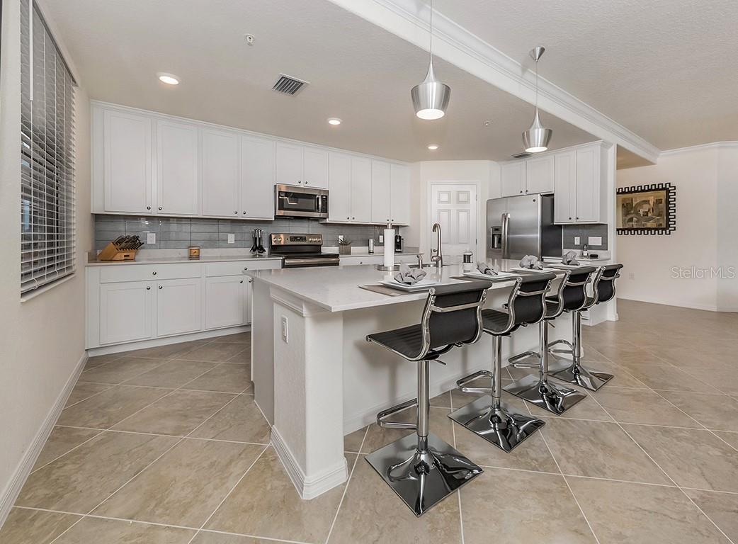 10792 TARFLOWER DR #102