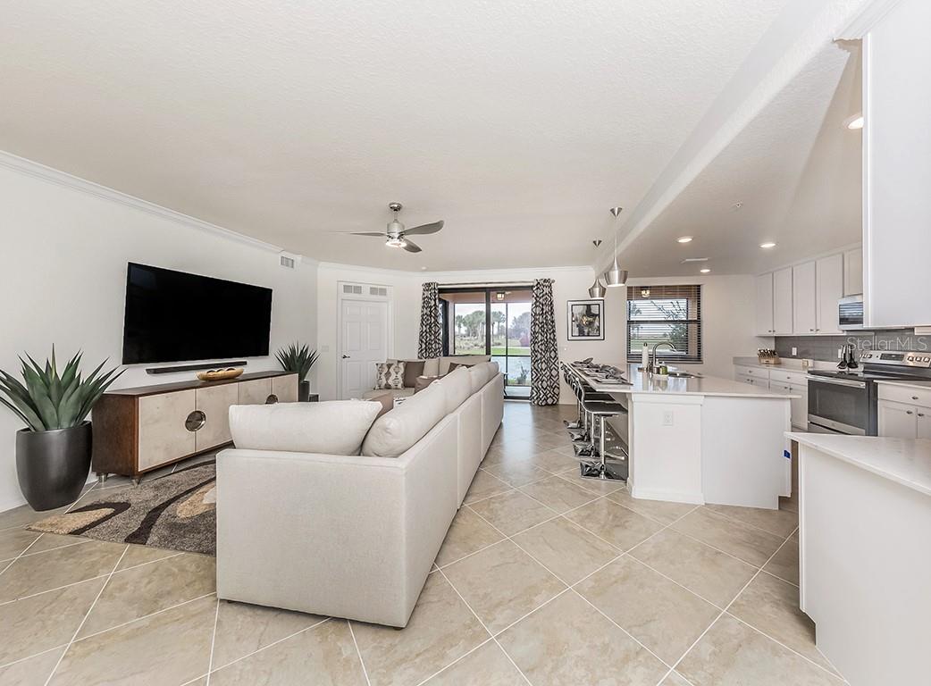 10792 TARFLOWER DR #102