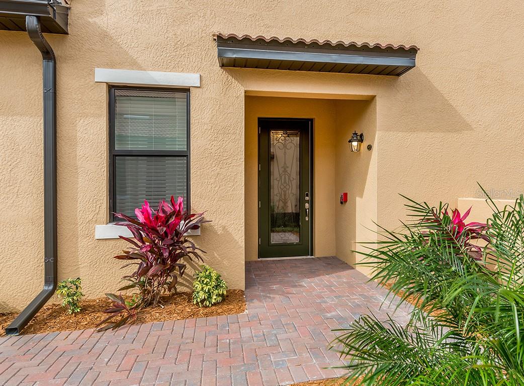 10792 TARFLOWER DR #102