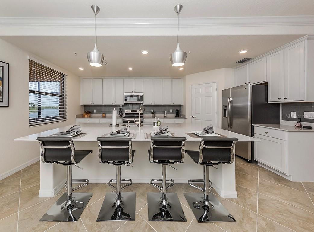 10792 TARFLOWER DR #102