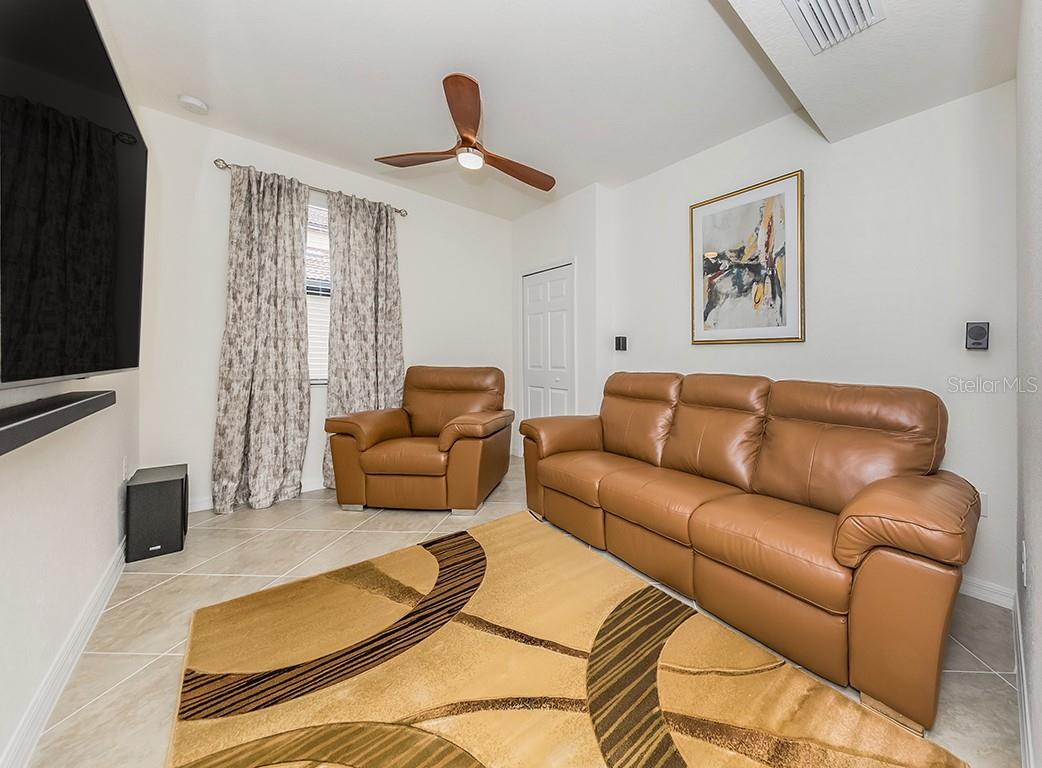 10792 TARFLOWER DR #102