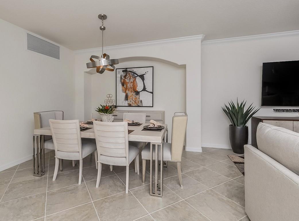 10792 TARFLOWER DR #102