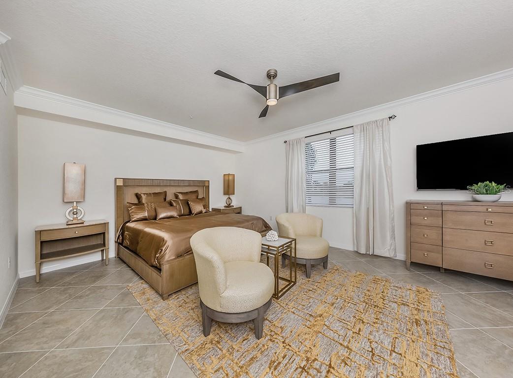 10792 TARFLOWER DR #102