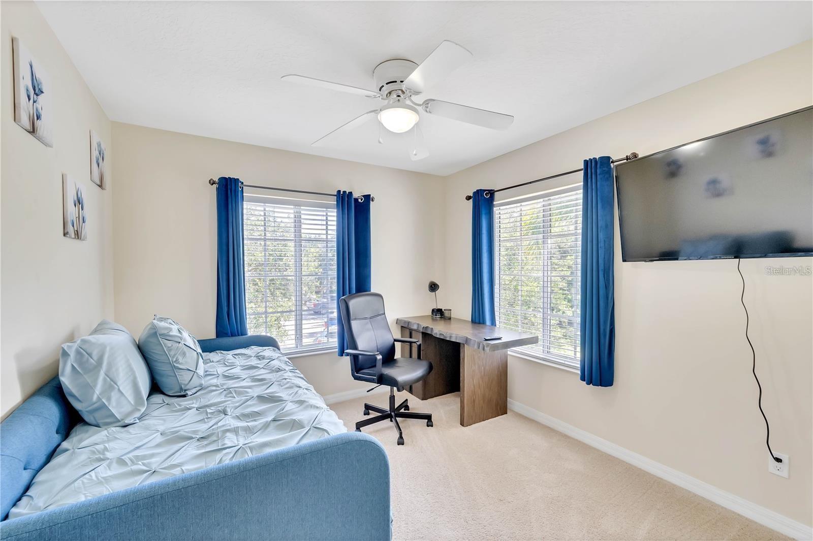 280 CAPE HARBOUR LOOP #101