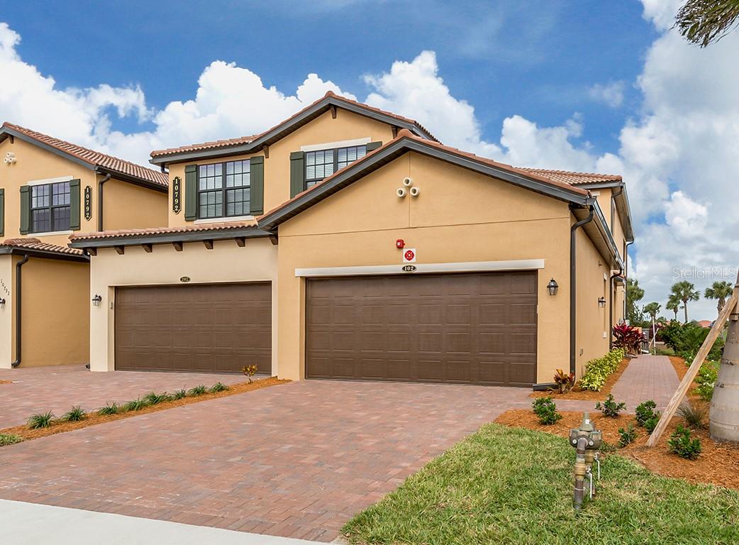 10792 TARFLOWER DR #102