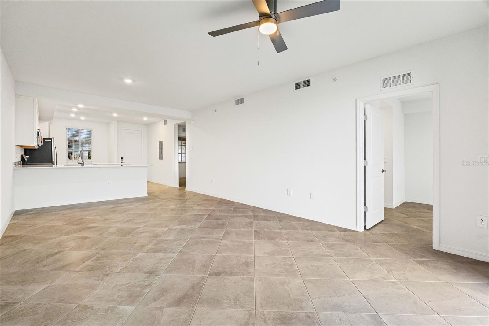 19140 SCALLOP LOOP #105