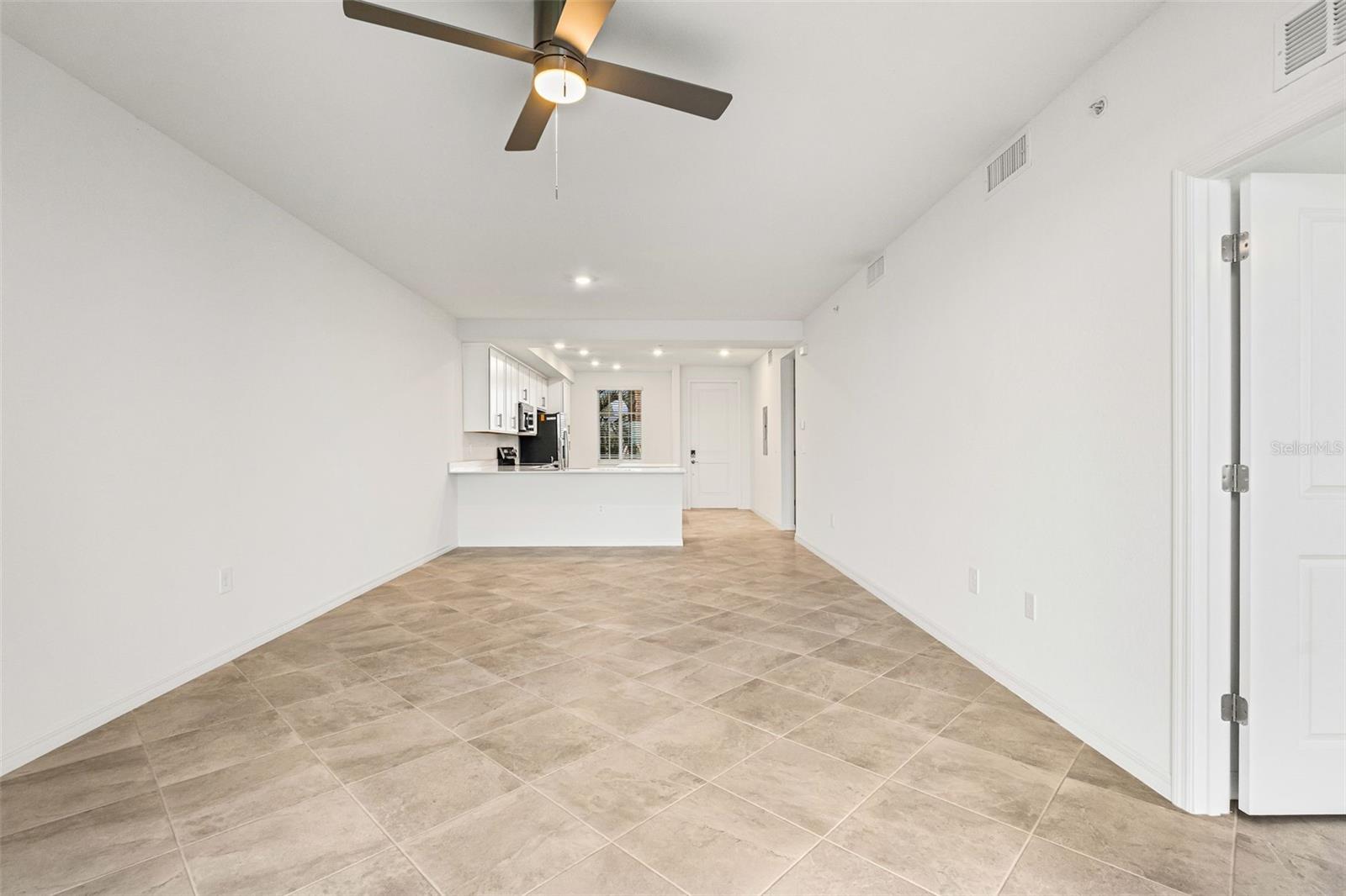 19140 SCALLOP LOOP #105