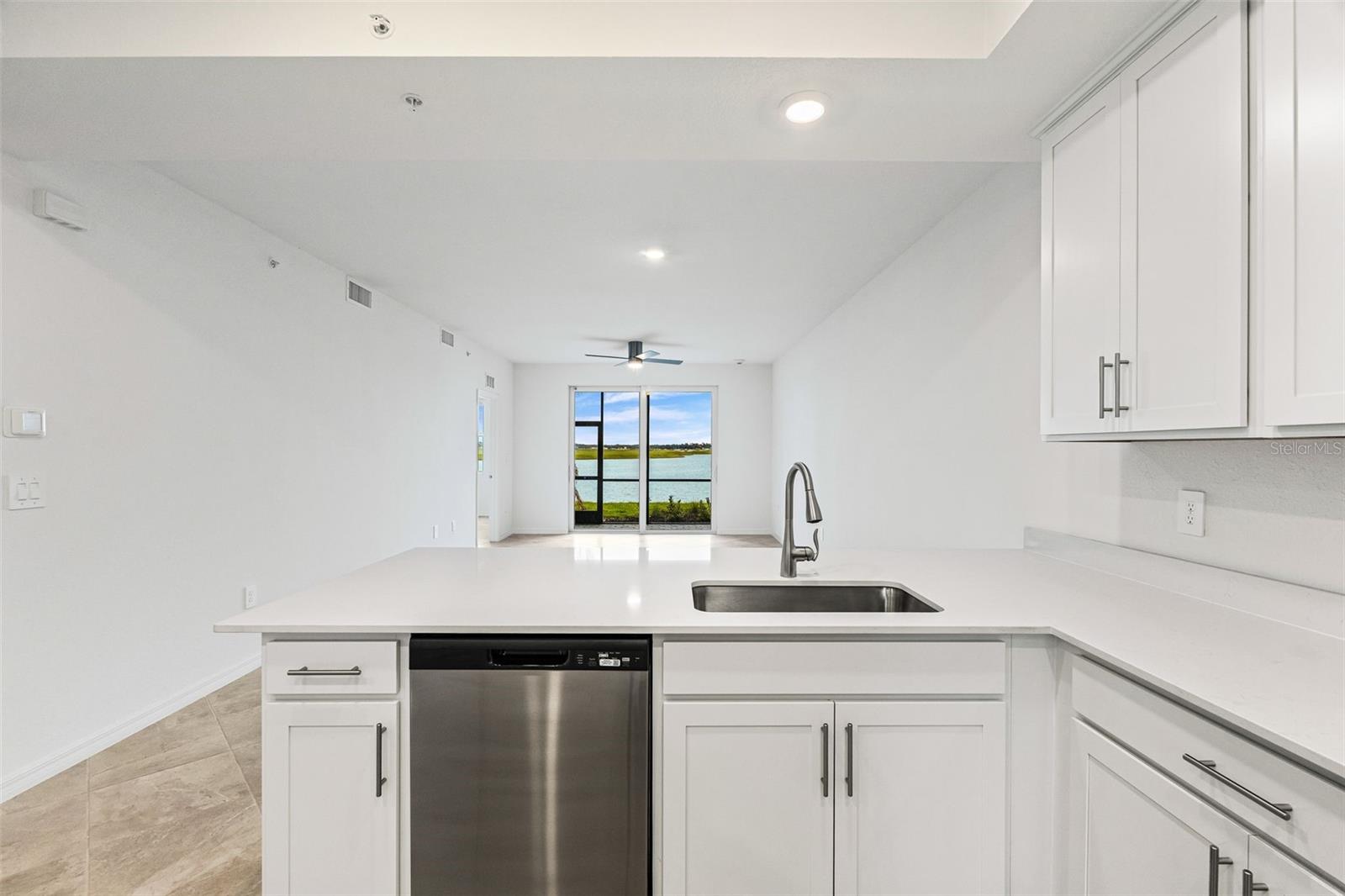 19140 SCALLOP LOOP #105