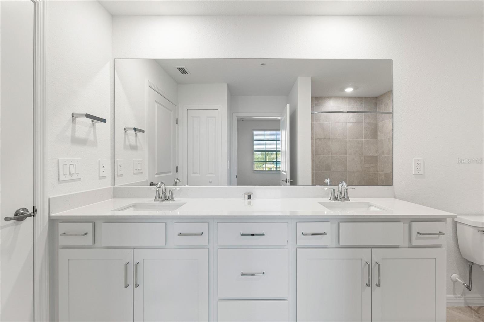 19140 SCALLOP LOOP #208