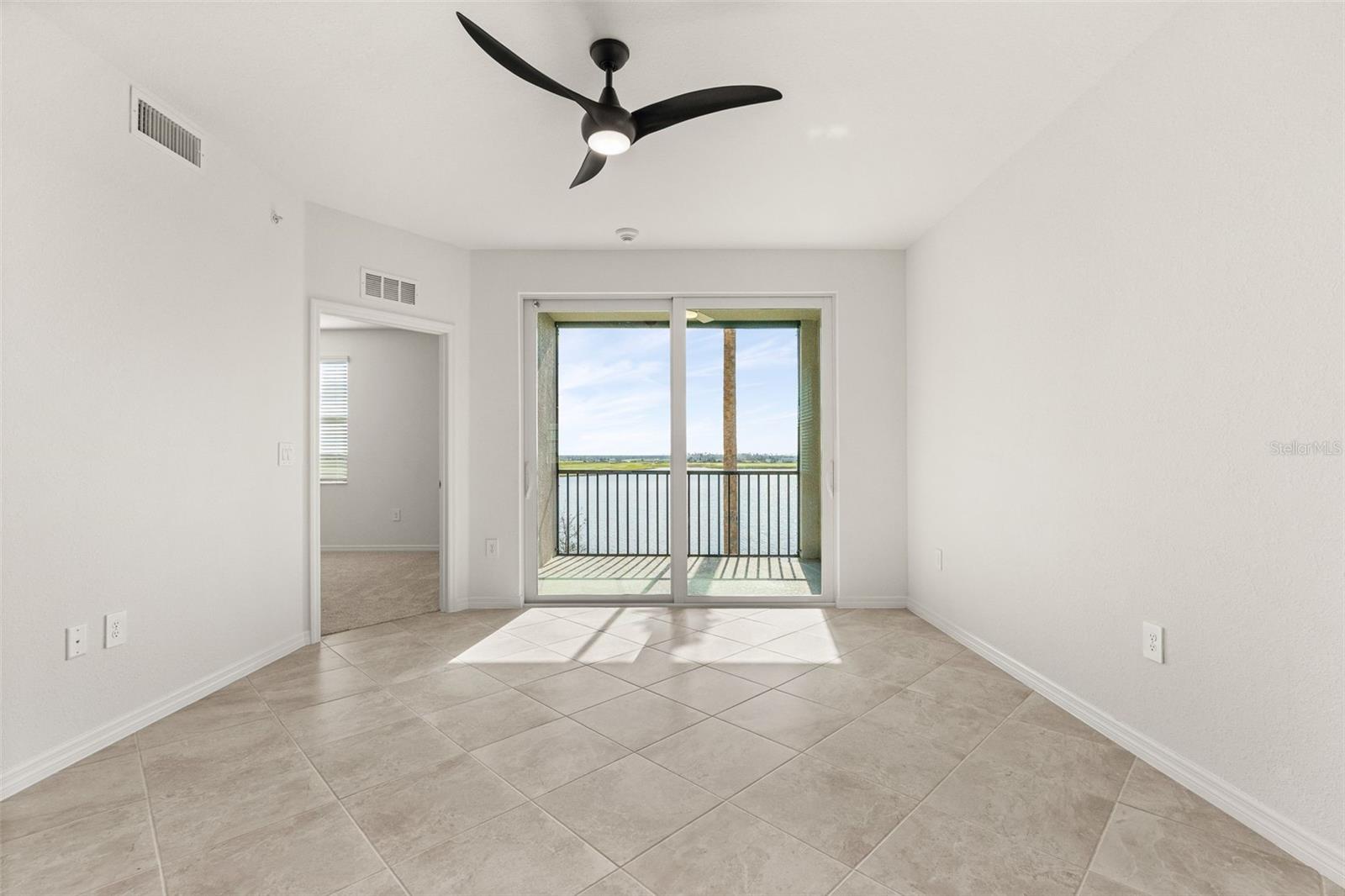 19140 SCALLOP LOOP #208