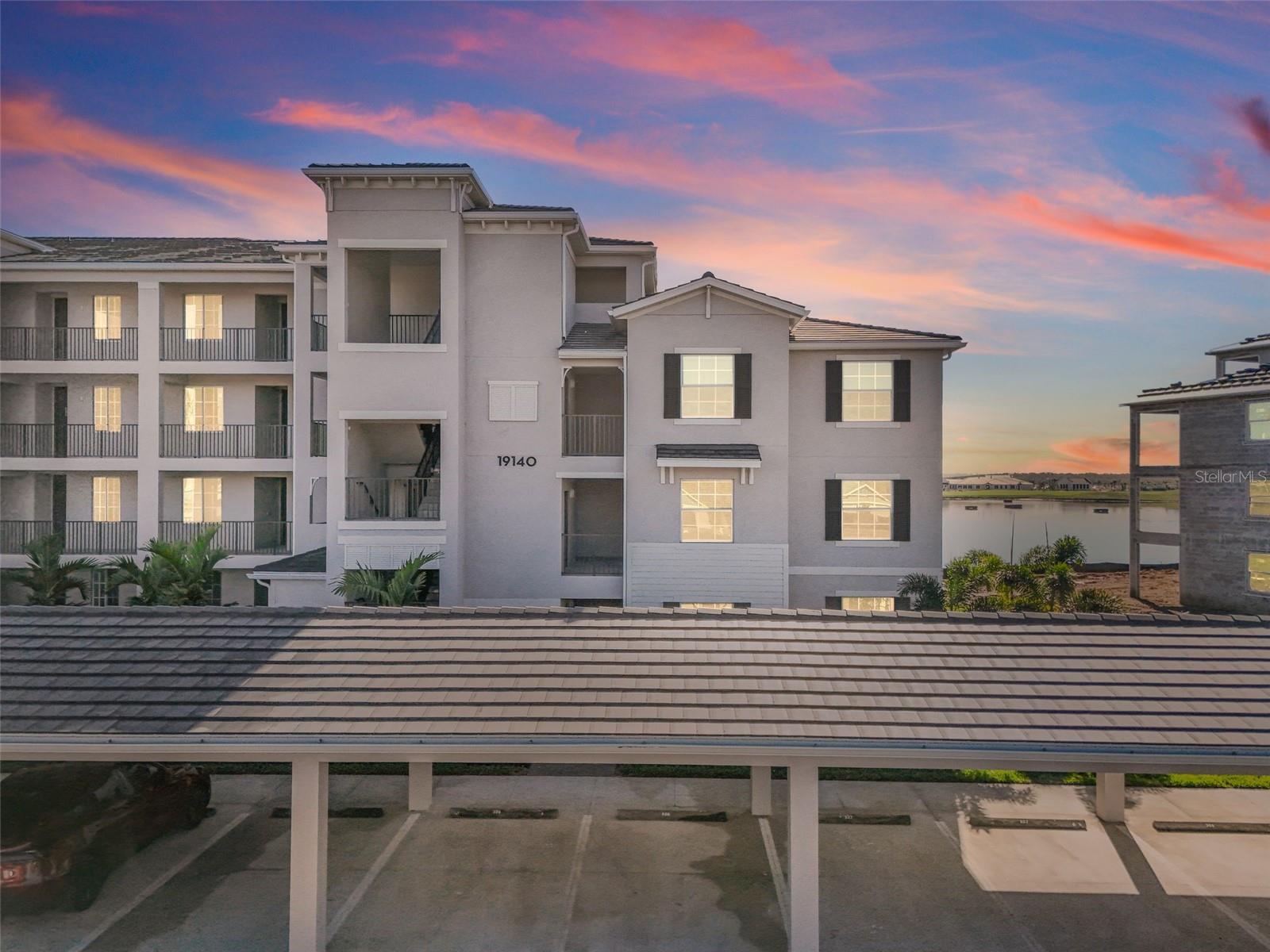 19140 SCALLOP LOOP #208