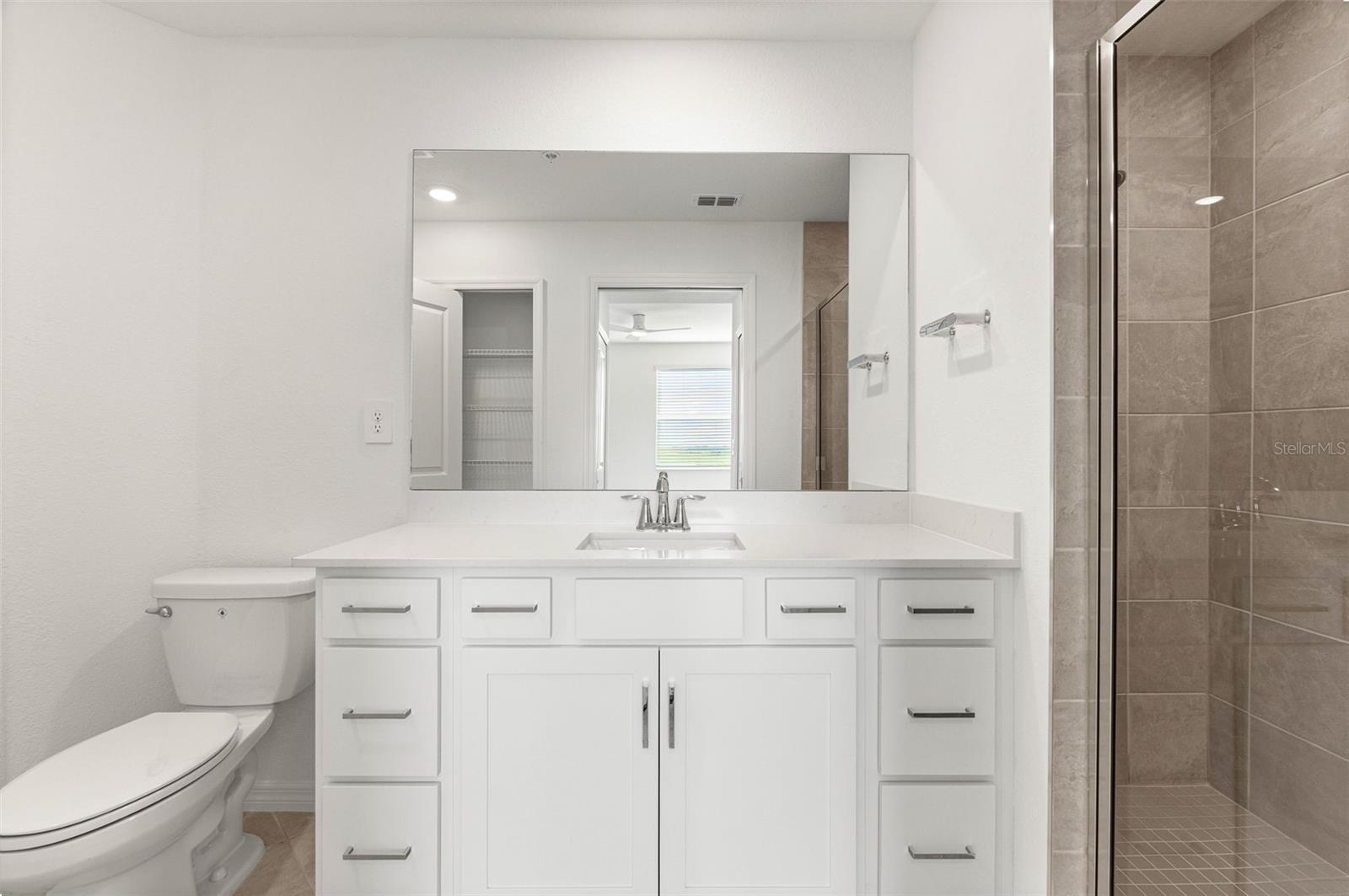 19140 SCALLOP LOOP #208